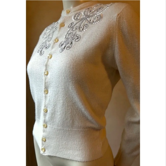 Schiaparelli vintage embellished cashmere cardigan, circa 1950s - Picture 5 of 11